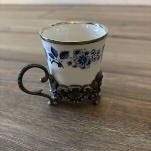 Schwarzenhammer porcelain demitasse cup/ Mocha Cup in a metal holder Otto Vogel
